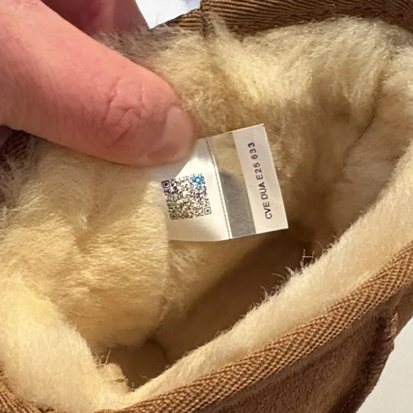 UGG women’s classic mini II boot - chestnut size 7 - new with box! - Picture 6 of 10